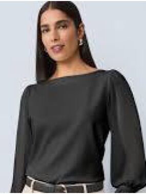 Ann Taylor Black Boatneck Long Sleeve Top. Small